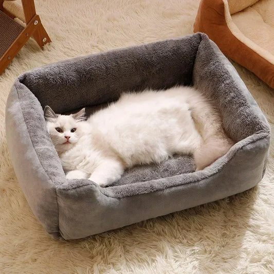 Cat & Puppy Bed – Warm, Soft & Stylish